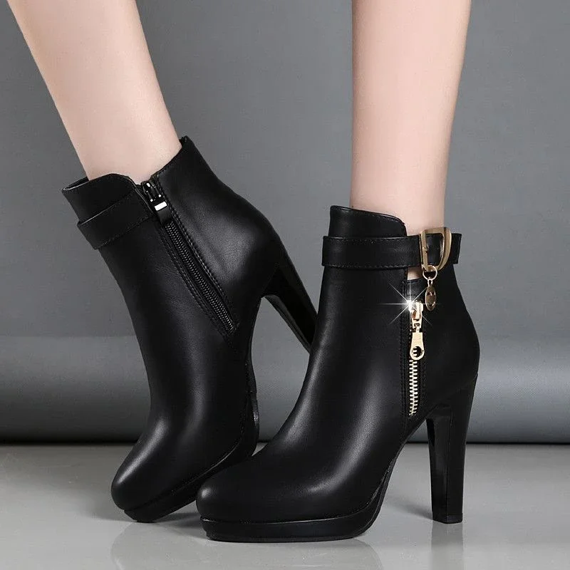 2023 Winter Round Head Leather Belt Buckle Thick Bottom Waterproof Platform High Heel Bare Boots Women Comfortable Women's Boots 2023 Winter Round Head Leather Belt Buckle Thick Bottom Waterproof Platform High Heel Bare Boots Women Comfortable Women's Boots